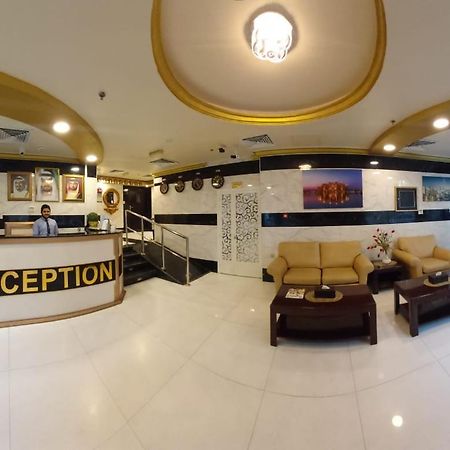 Al Khaleej Plaza Hotel Apartment-BAITHANS Ajman Buitenkant foto