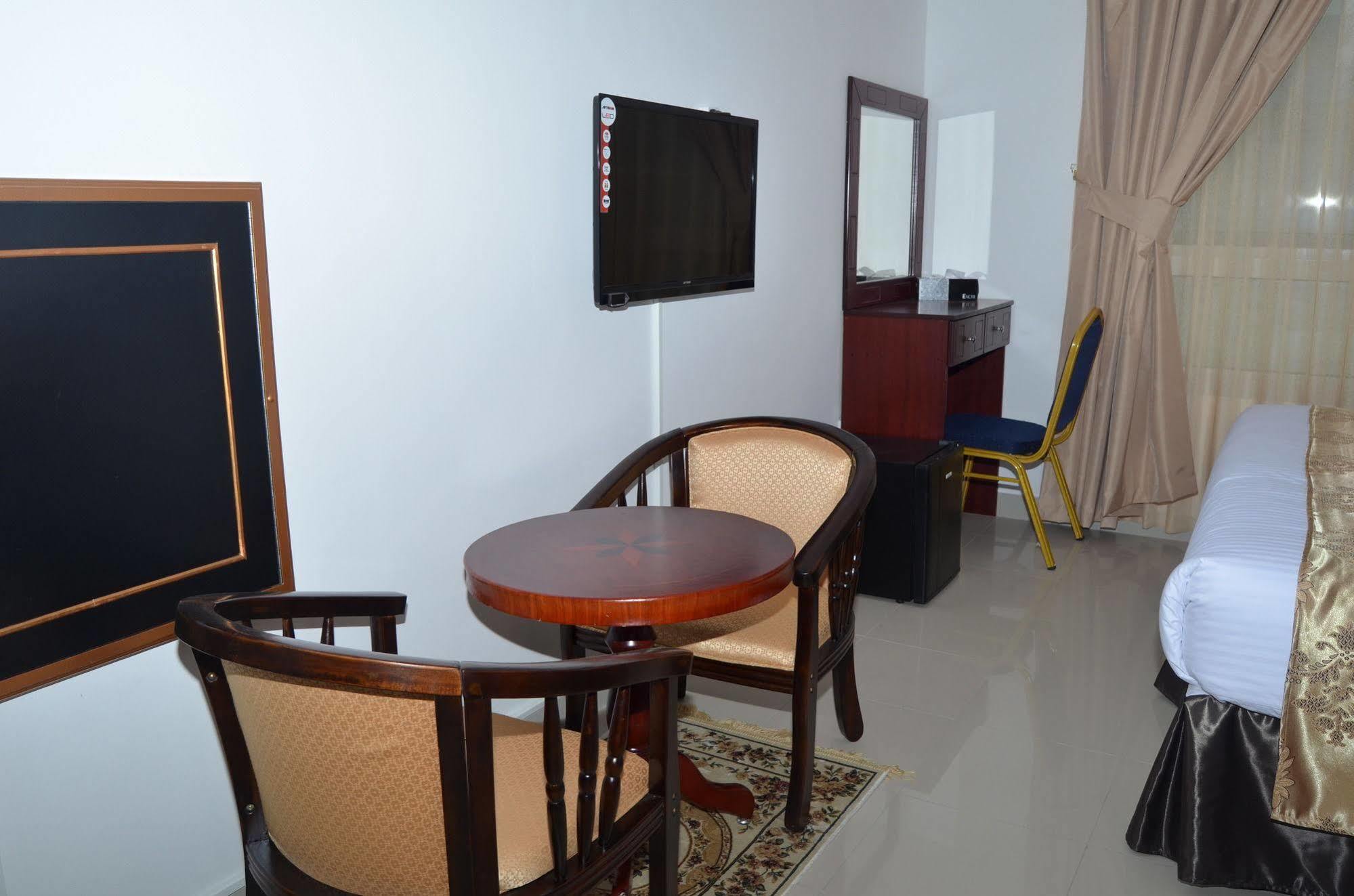 Al Khaleej Plaza Hotel Apartment-BAITHANS Ajman Buitenkant foto